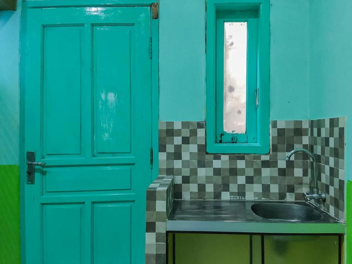 Reddoorz Near Sunrise Mall Mojokerto Exteriör bild