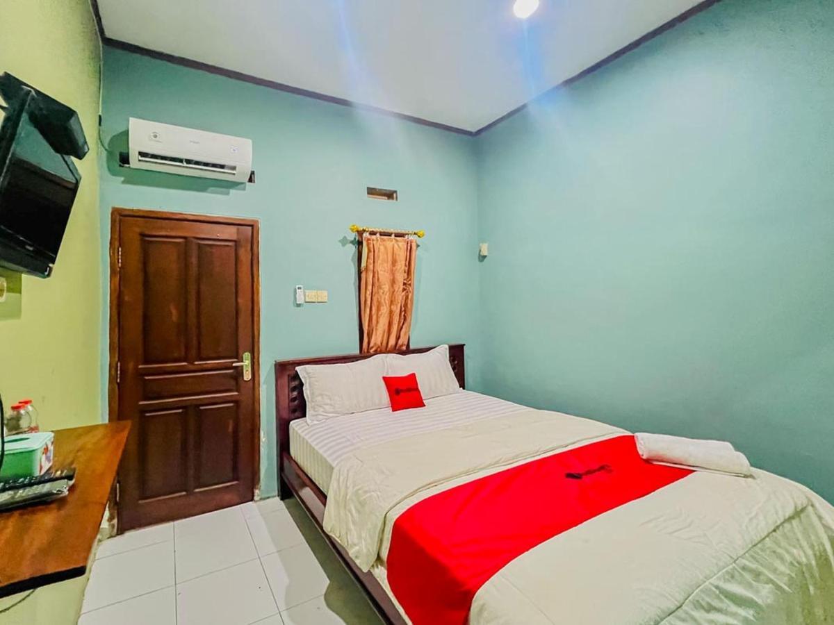 Reddoorz Near Sunrise Mall Mojokerto Exteriör bild