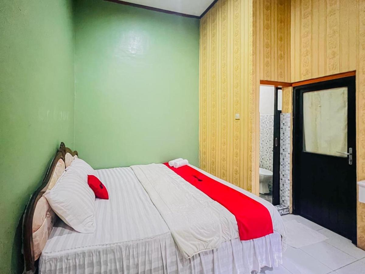 Reddoorz Near Sunrise Mall Mojokerto Exteriör bild