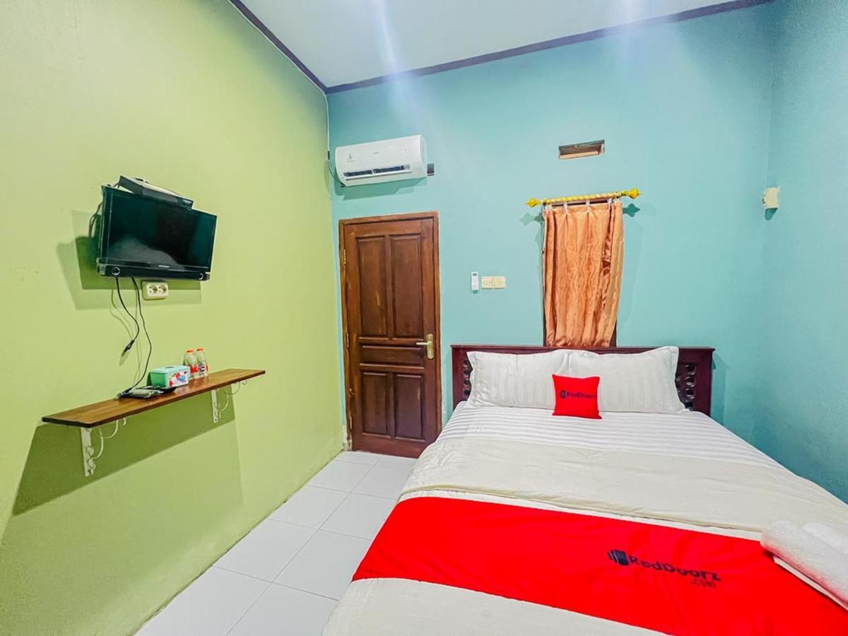 Reddoorz Near Sunrise Mall Mojokerto Exteriör bild