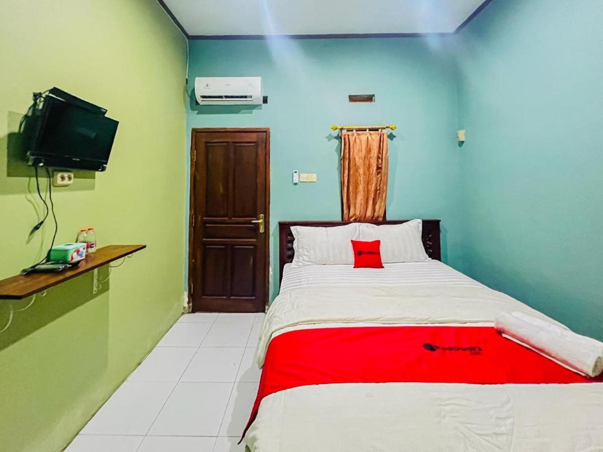 Reddoorz Near Sunrise Mall Mojokerto Exteriör bild