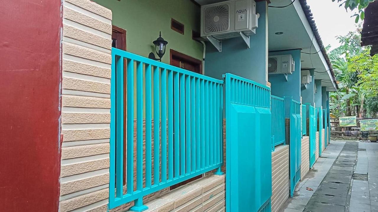 Reddoorz Near Sunrise Mall Mojokerto Exteriör bild