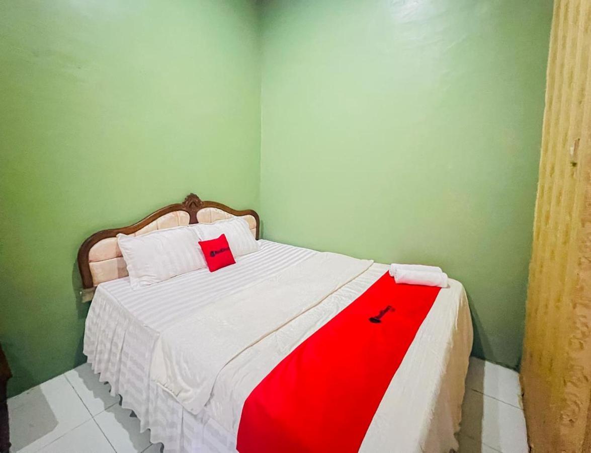 Reddoorz Near Sunrise Mall Mojokerto Exteriör bild