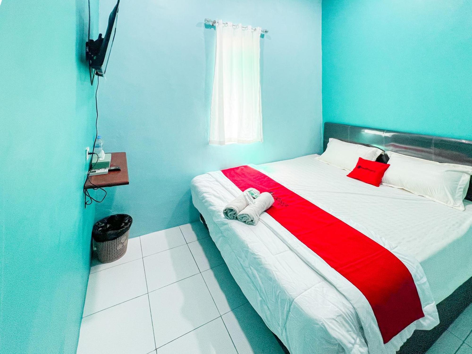 Reddoorz Near Sunrise Mall Mojokerto Exteriör bild
