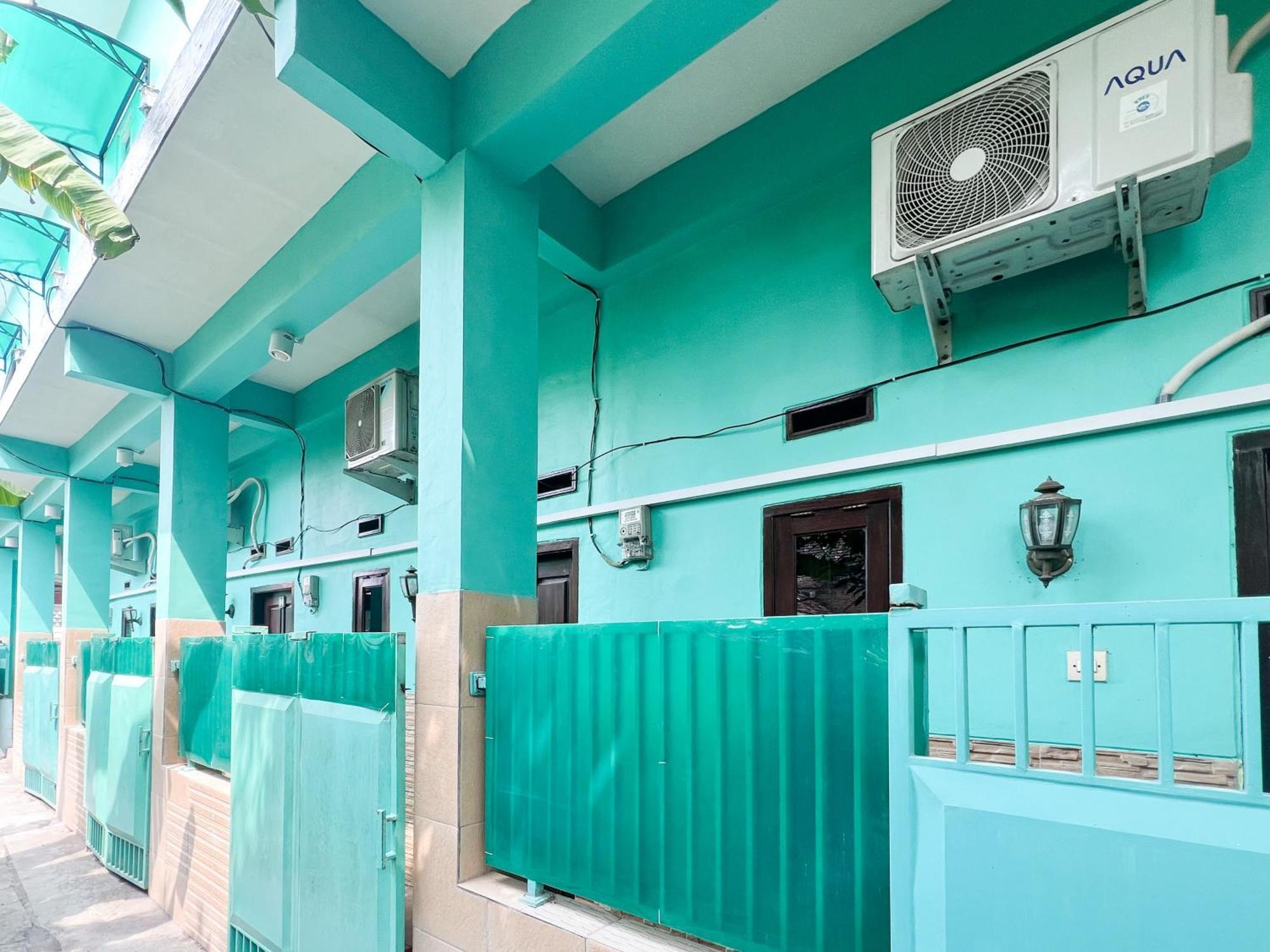 Reddoorz Near Sunrise Mall Mojokerto Exteriör bild