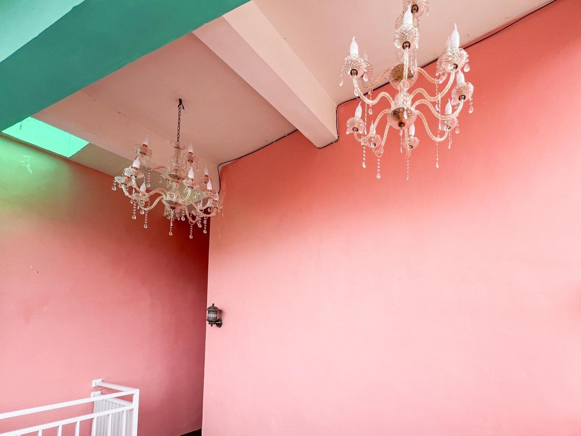 Reddoorz Near Sunrise Mall Mojokerto Exteriör bild