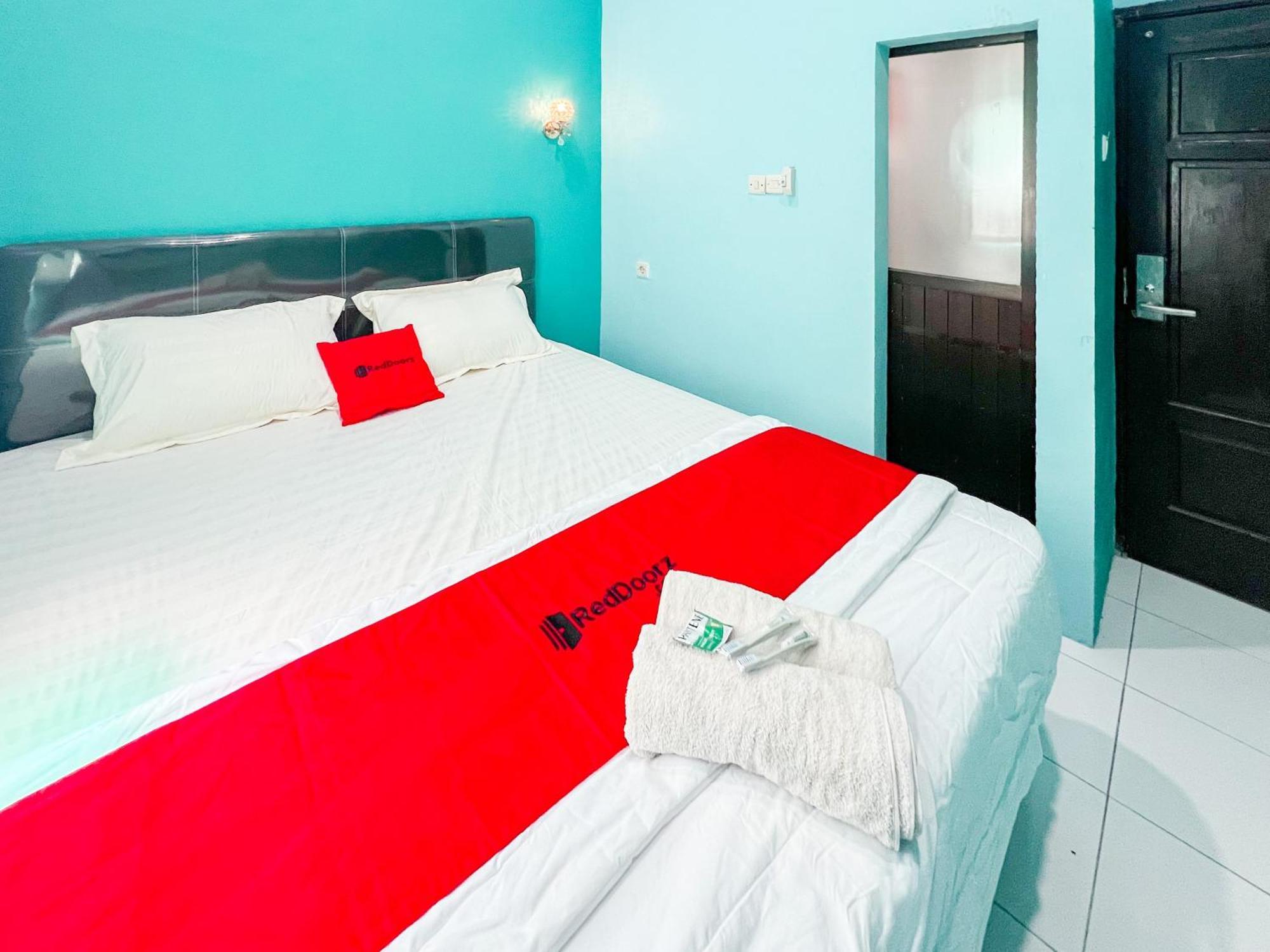 Reddoorz Near Sunrise Mall Mojokerto Exteriör bild