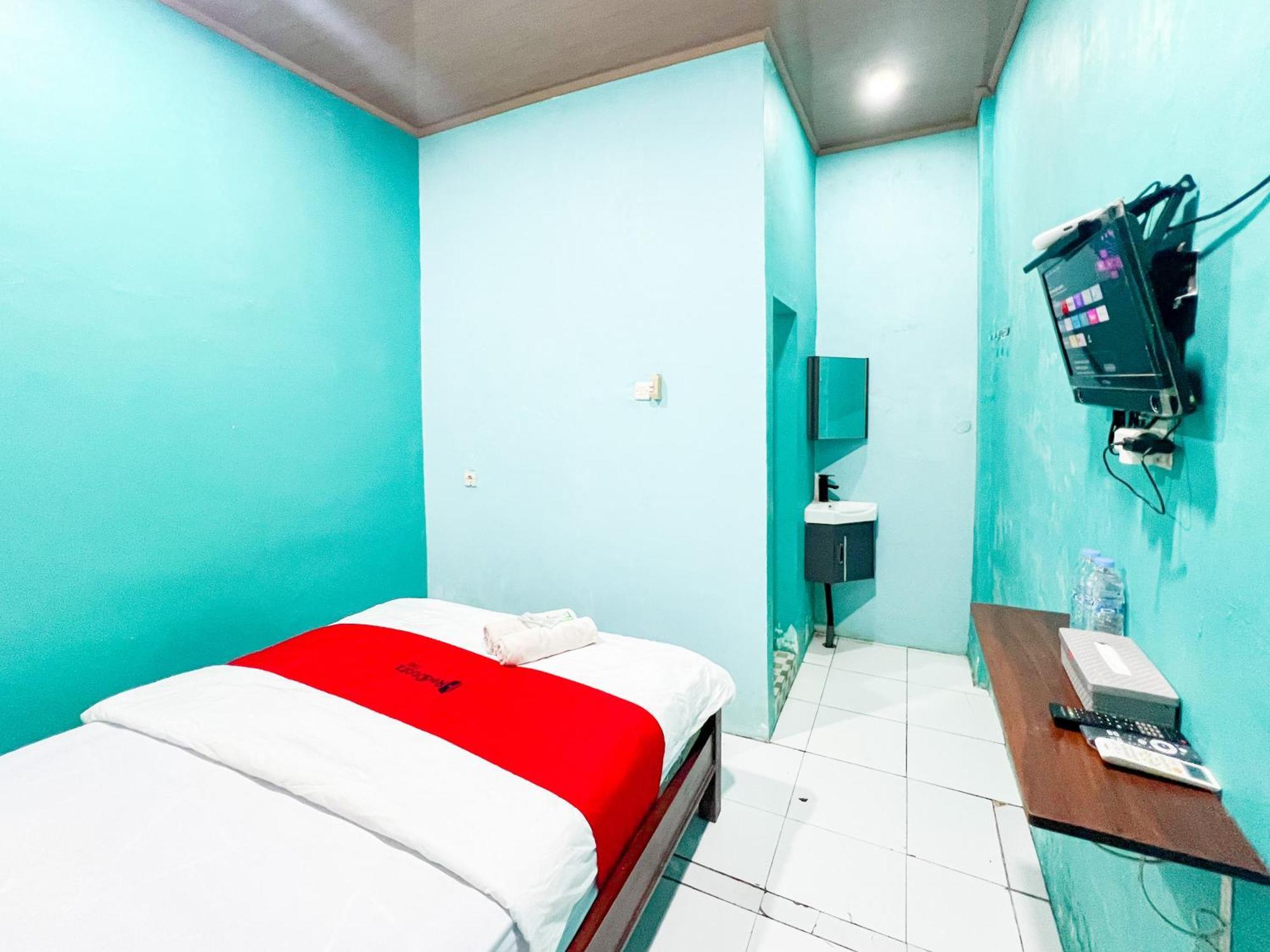Reddoorz Near Sunrise Mall Mojokerto Exteriör bild