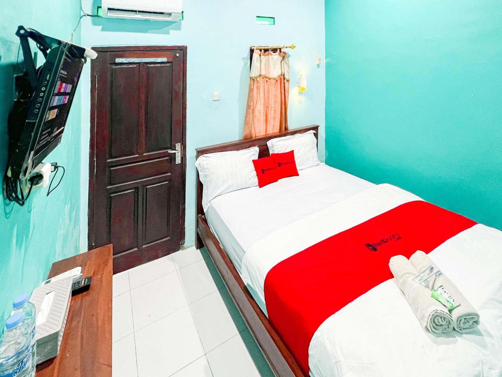 Reddoorz Near Sunrise Mall Mojokerto Exteriör bild