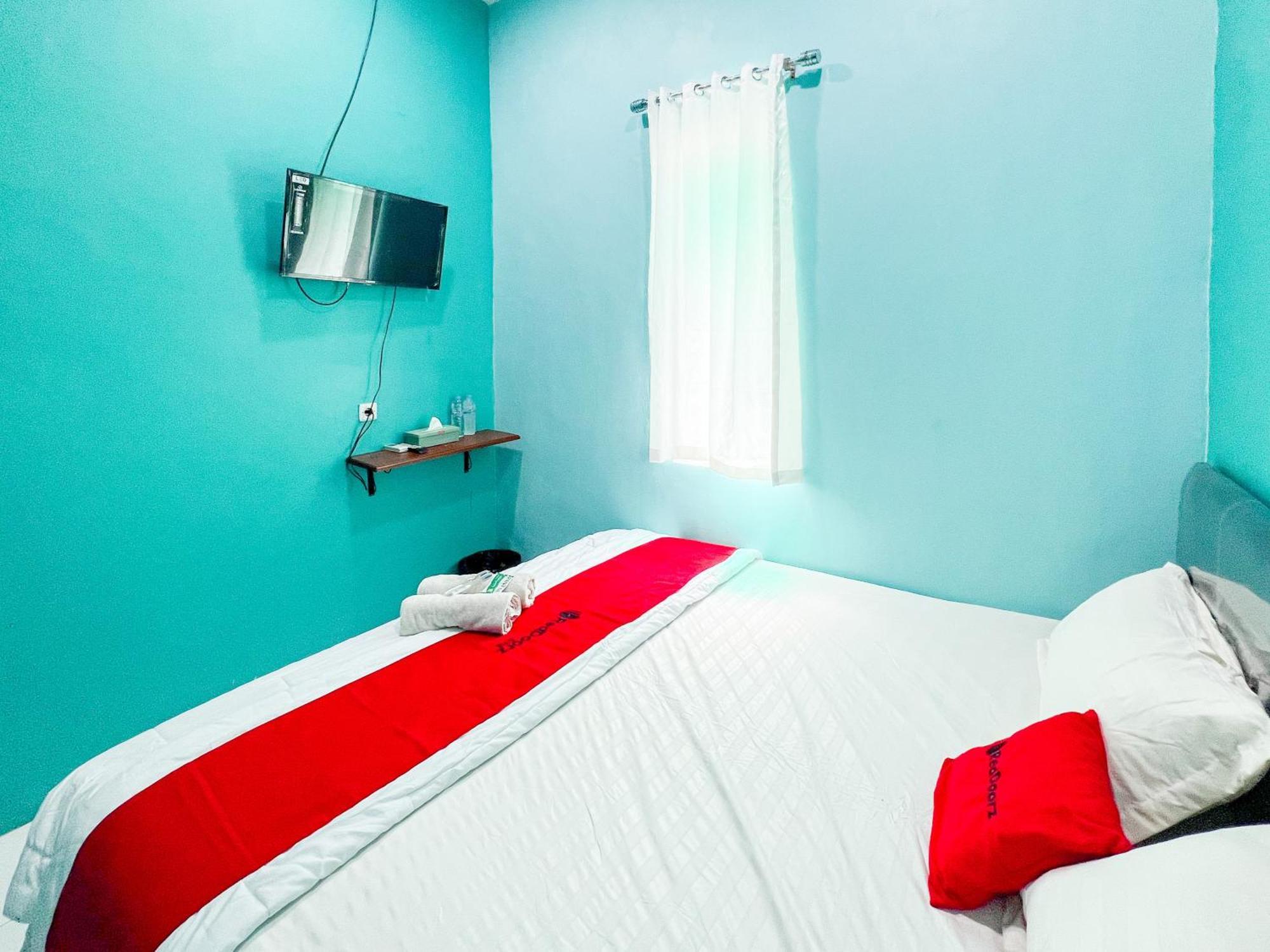 Reddoorz Near Sunrise Mall Mojokerto Exteriör bild