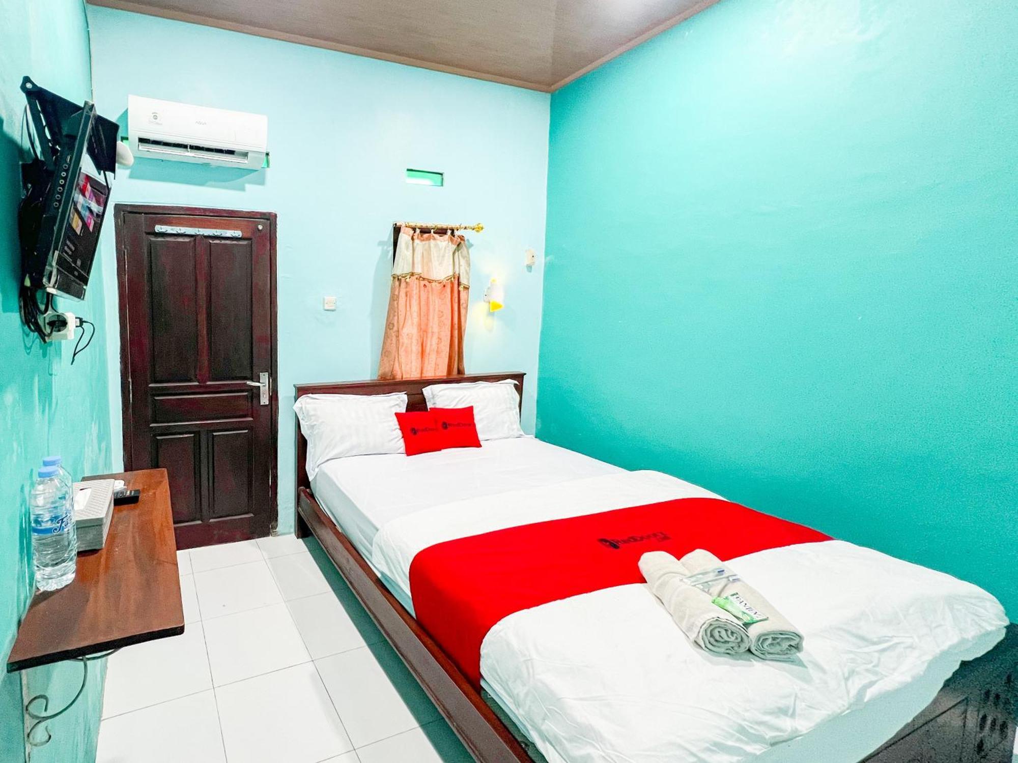Reddoorz Near Sunrise Mall Mojokerto Exteriör bild