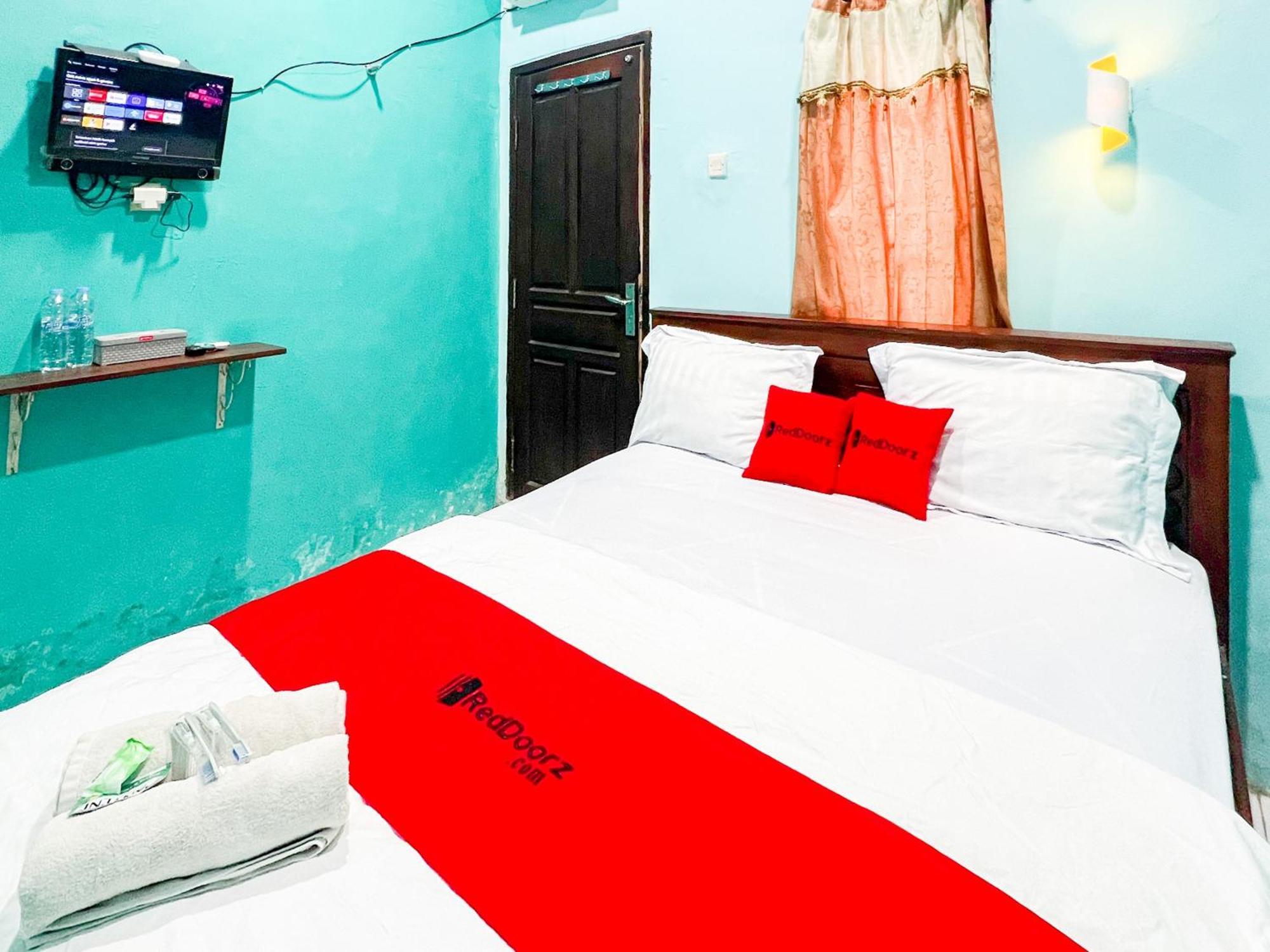 Reddoorz Near Sunrise Mall Mojokerto Exteriör bild
